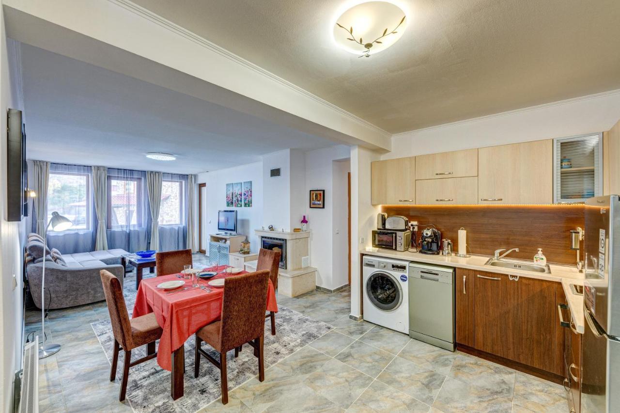 Bright And Spacious 2-Bdr Apartment With Balcony By Flat Mаnager ปอมโปโรโว ภายนอก รูปภาพ