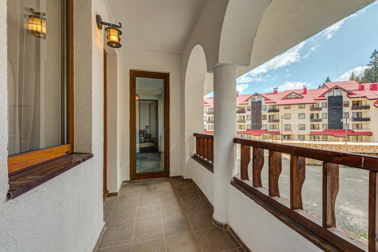 Bright And Spacious 2-Bdr Apartment With Balcony By Flat Mаnager ปอมโปโรโว ภายนอก รูปภาพ